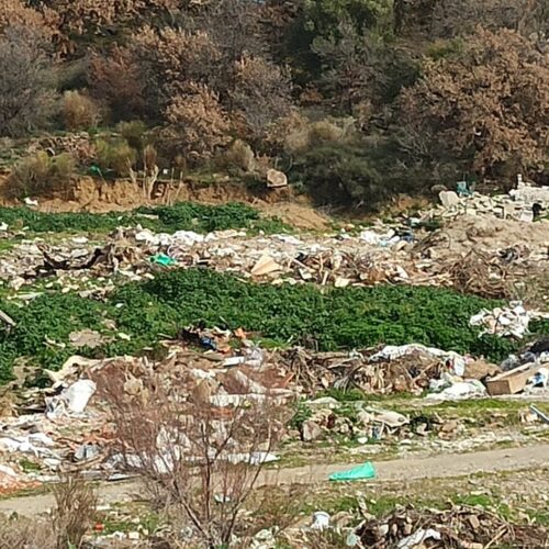 Για την παράνομη χωματερή στο Πιθάρι Ερεσού.