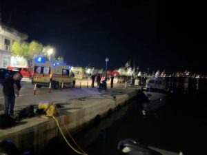 Για τους 15 νεκρούς πρόσφυγες στην Χίο.