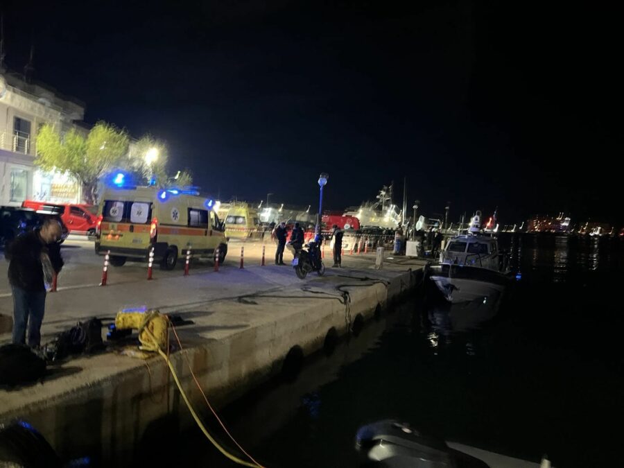 Για τους 15 νεκρούς πρόσφυγες στην Χίο.